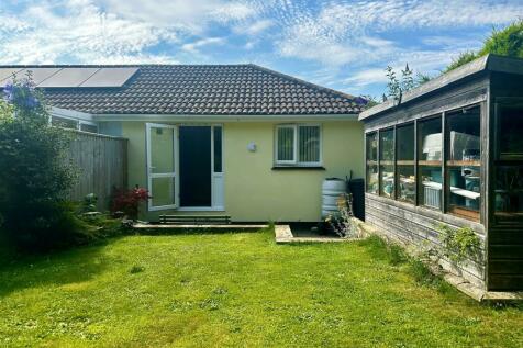 2 bedroom semi-detached bungalow for sale