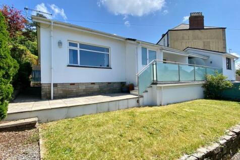 2 bedroom semi-detached bungalow for sale