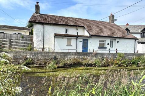 2 bedroom cottage for sale