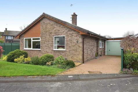 2 bedroom detached bungalow for sale