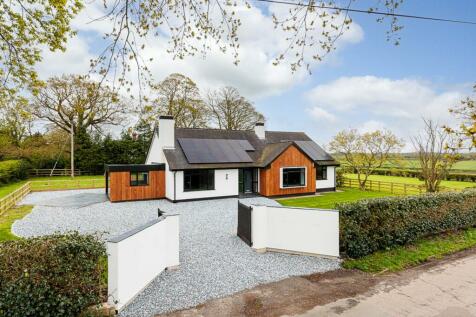 3 bedroom detached bungalow for sale