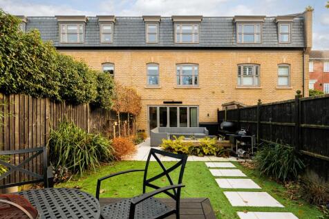 Lynton Lane, Alderley Edge, SK9 4 bed mews for sale