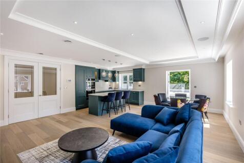 Sunningdale Villas, London Road... 2 bed penthouse for sale