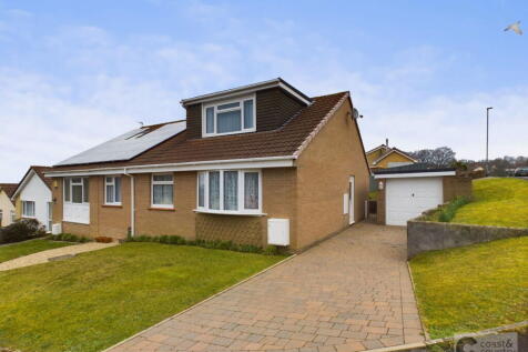 3 bedroom semi-detached bungalow for sale