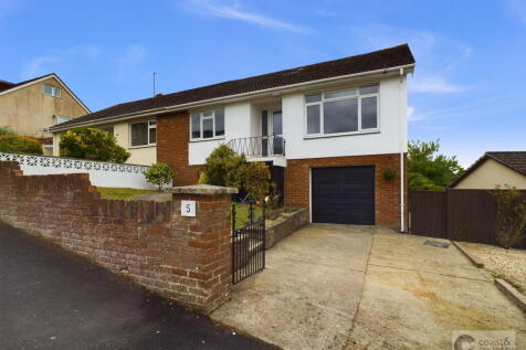 3 bedroom semi-detached bungalow for sale