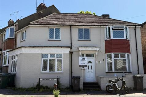 4 bedroom end of terrace house for sale