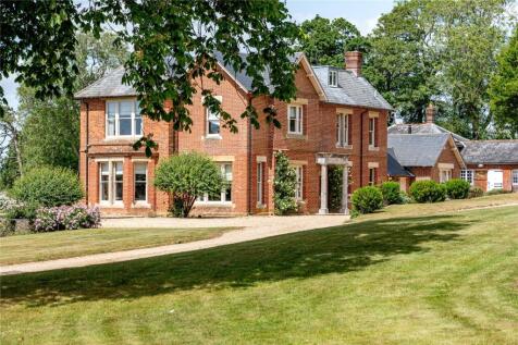 7 bedroom detached house for sale