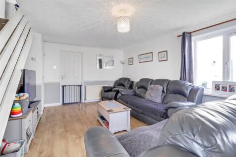 Tresmere Court, Victoria Road... 3 bed link detached house for sale