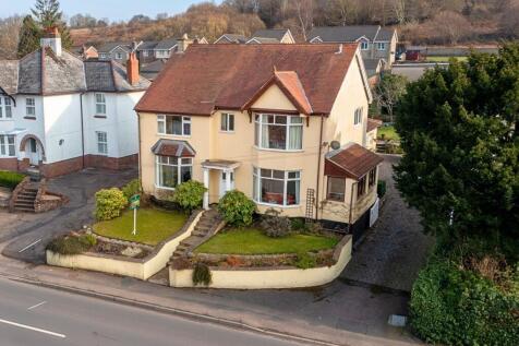 50 Gloucester Rd, With Large Annexe... 6 bed house for sale