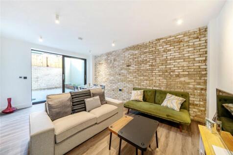 Michigan Avenue, London, E12 2 bed apartment for sale