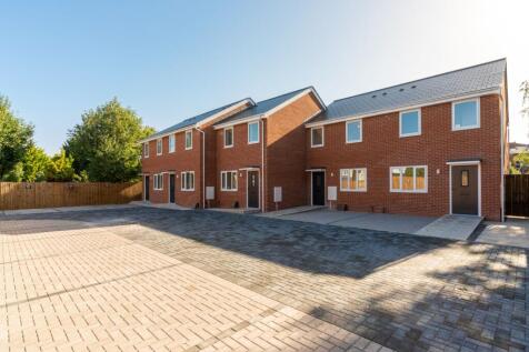 Calton Road, Gloucester GL1 2 bed terraced house for sale
