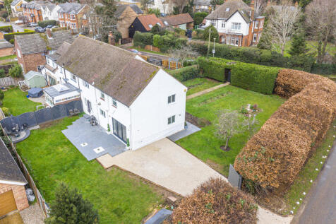 Saint John's Road, London CM24 4 bed property for sale
