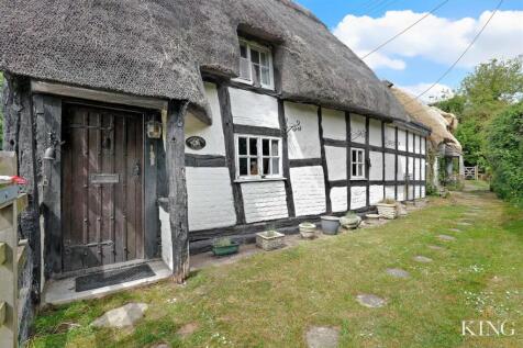 The Ridgeway, Astwood Bank, Redditch 2 bed cottage for sale