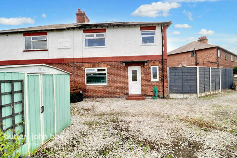 3 bedroom semi-detached house for sale