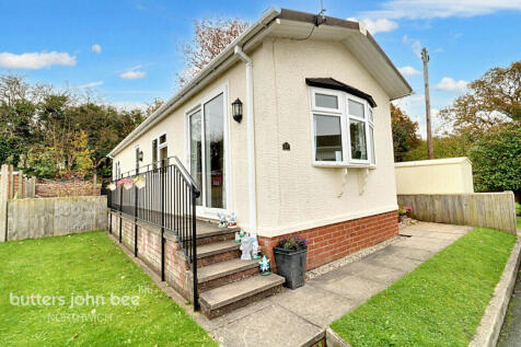 Warrington Road, Northwich 2 bed park home for sale