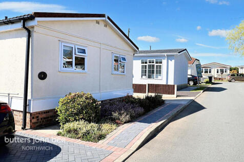 Warrington Road, Northwich 2 bed park home for sale