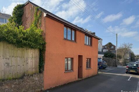 2 bedroom detached house for sale