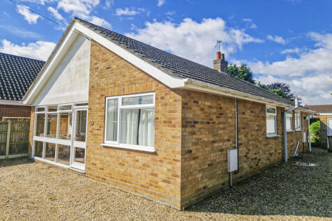 3 bedroom detached bungalow for sale