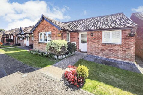 2 bedroom detached bungalow for sale