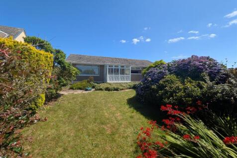 Cross Park, Torpoint PL11 2 bed detached bungalow for sale