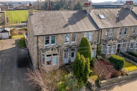 Station Road, Tadcaster, LS24 4 bed end of terrace house for sale