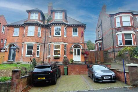 4 bedroom semi-detached house for sale