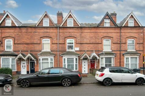 4 bedroom terraced house for sale