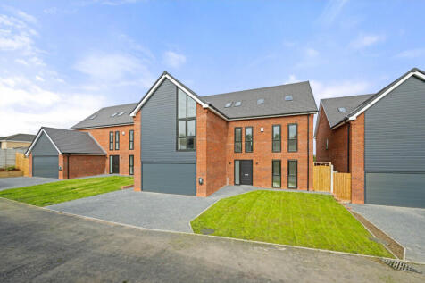 Leicester LE2 6 bed detached house for sale