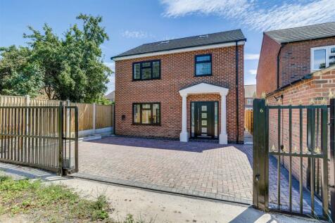 5 bedroom detached house for sale