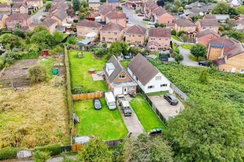 Linby Walk, Hucknall NG15 3 bed detached bungalow for sale