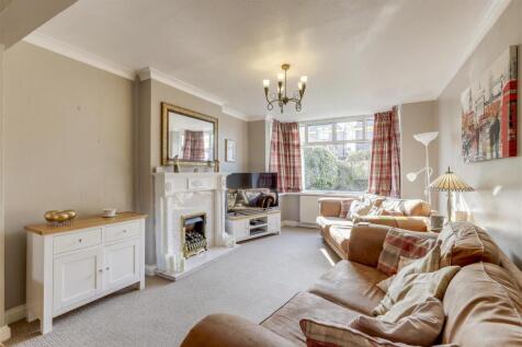 Rowe Gardens, Bulwell NG6 3 bed detached house for sale