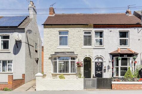 Station Road, Langley Mill NG16 3 bed semi