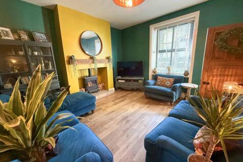 Thornfield Avenue, Waterfoot, Rossendale 3 bed terraced house for sale