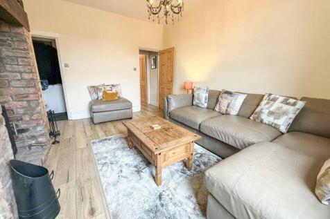 Blackburn Road, Haslingden, Rossendale 2 bed terraced house for sale