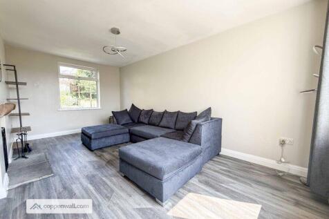 Thorn Gardens, Bacup, Rossendale 3 bed semi