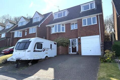 Beechmere Rise, Rugeley 3 bed detached house for sale