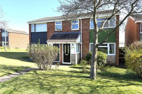 3 bedroom semi-detached house for sale