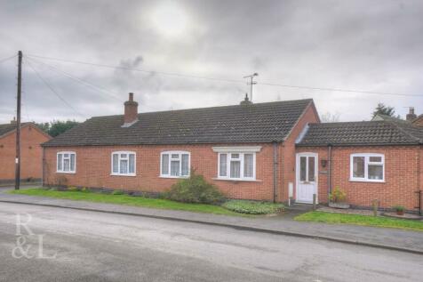 2 bedroom semi-detached bungalow for sale