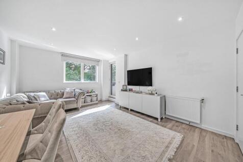 Hanbury Road, Acton, London, W3 1 bed flat for sale