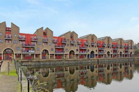 Maynards Quay, London E1W 3 bed flat for sale