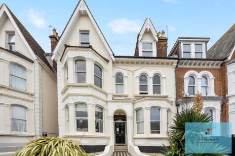 Wilbury Avenue, Hove, BN3 8 bed house of multiple occupation for sale