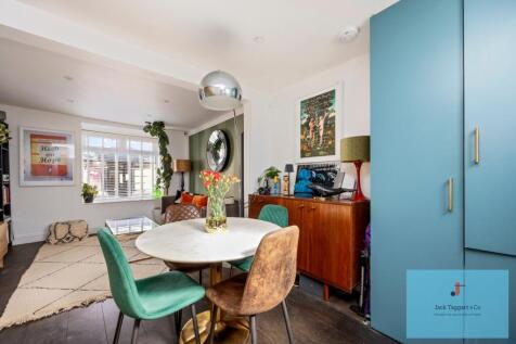 Upper Gloucester Road, Brighton, BN1 2 bed semi