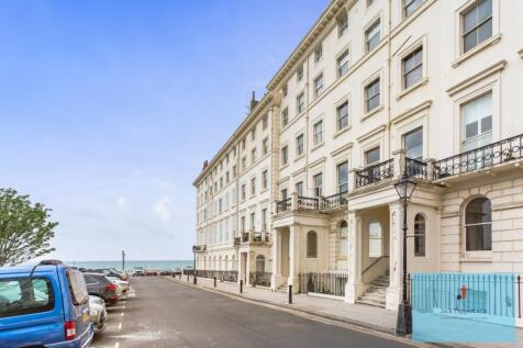 Adelaide Crescent, Hove, BN3 1 bed apartment for sale