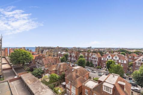 Grand Avenue, Hove, BN3 2 bed flat for sale