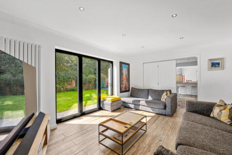 Alexandra Avenue, Warlingham, CR6 5 bed detached house for sale