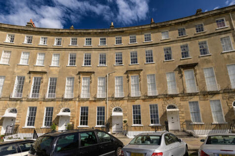 Cavendish Crescent, Bath, BA1 3 bed apartment for sale