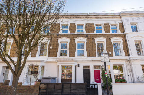Home Road, London, SW11 3 bed apartment for sale