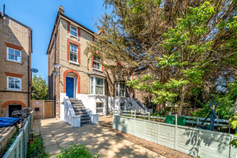 Kingston Road, London, SW19 1 bed flat for sale