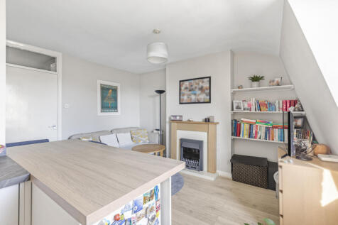Oak Road, London, W5 1 bed flat for sale