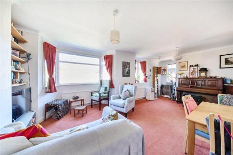 2 bedroom maisonette for sale